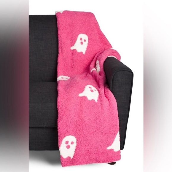 NEW! CUPCAKES & CASHMERE Hot Pink Ghosts Reversible Oversized Throw Blanket NWT! - Picture 4 of 16